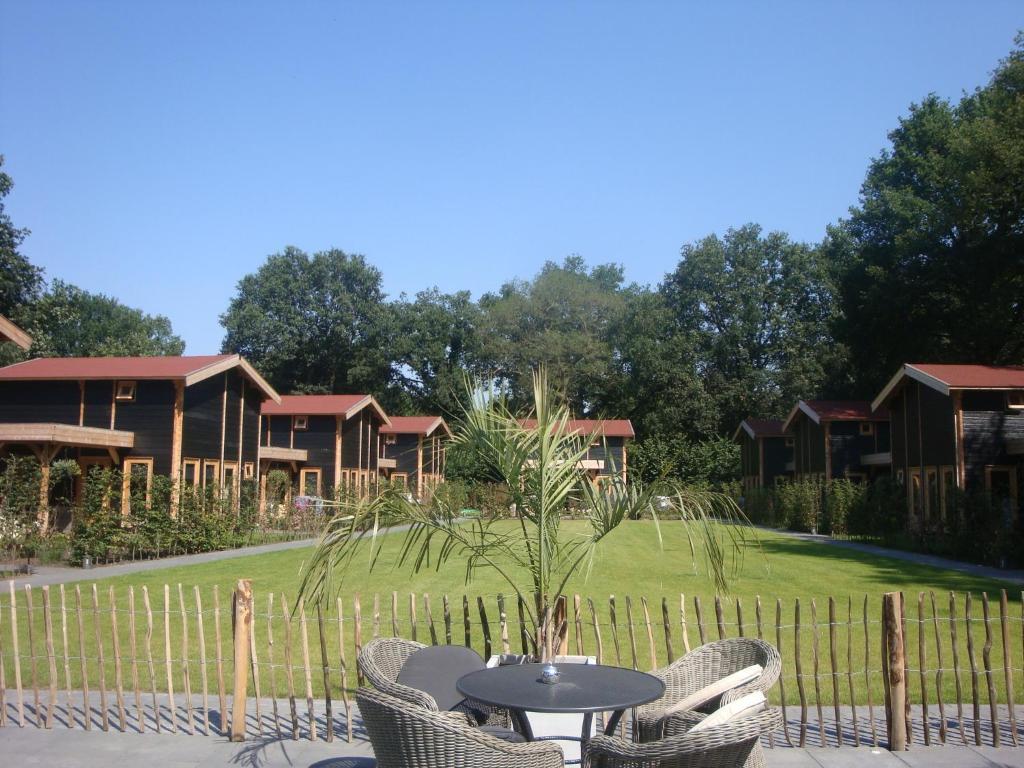 De Eikensingel Hotel Uddel Bagian luar foto